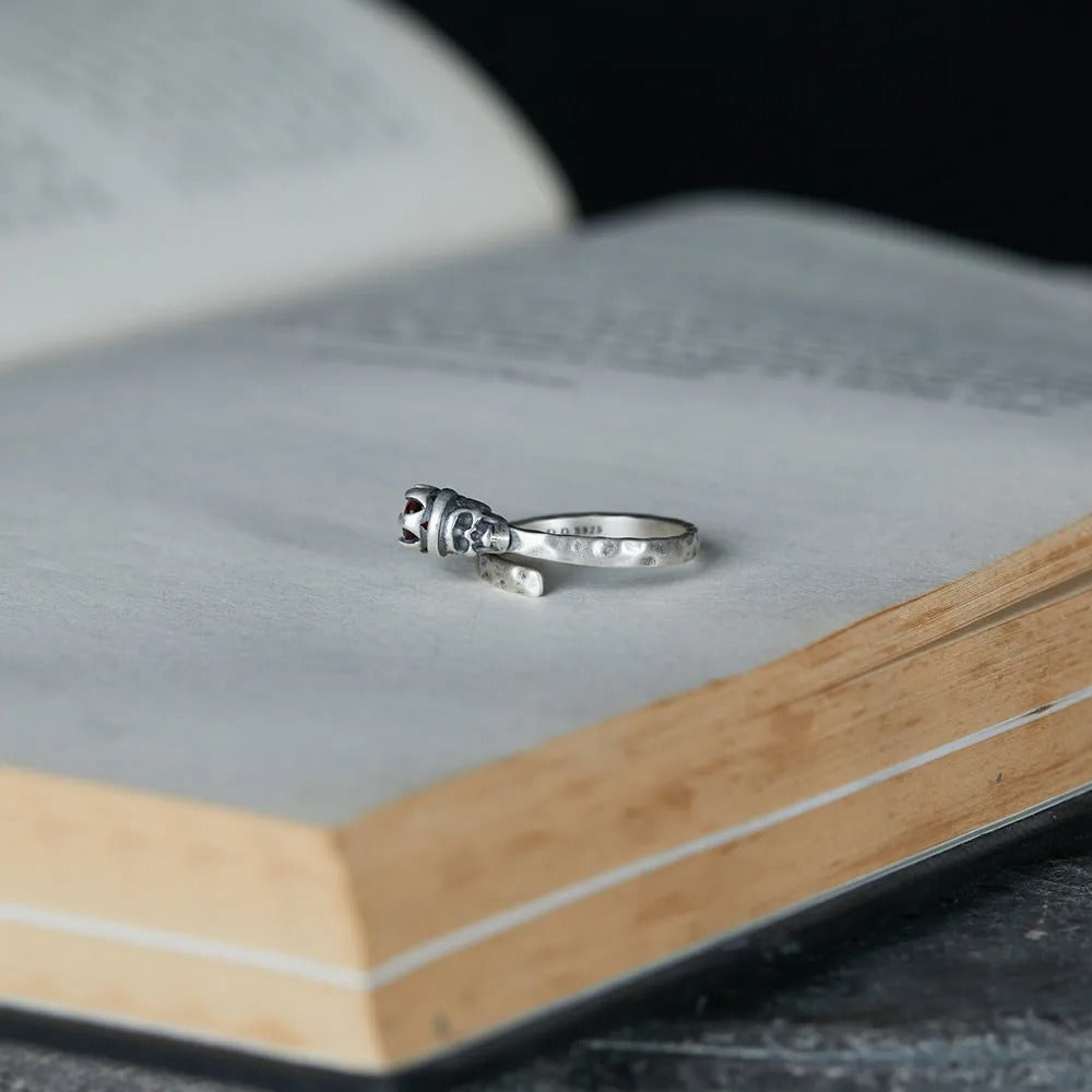 Small Royal Skull 925s Adjustable Ring