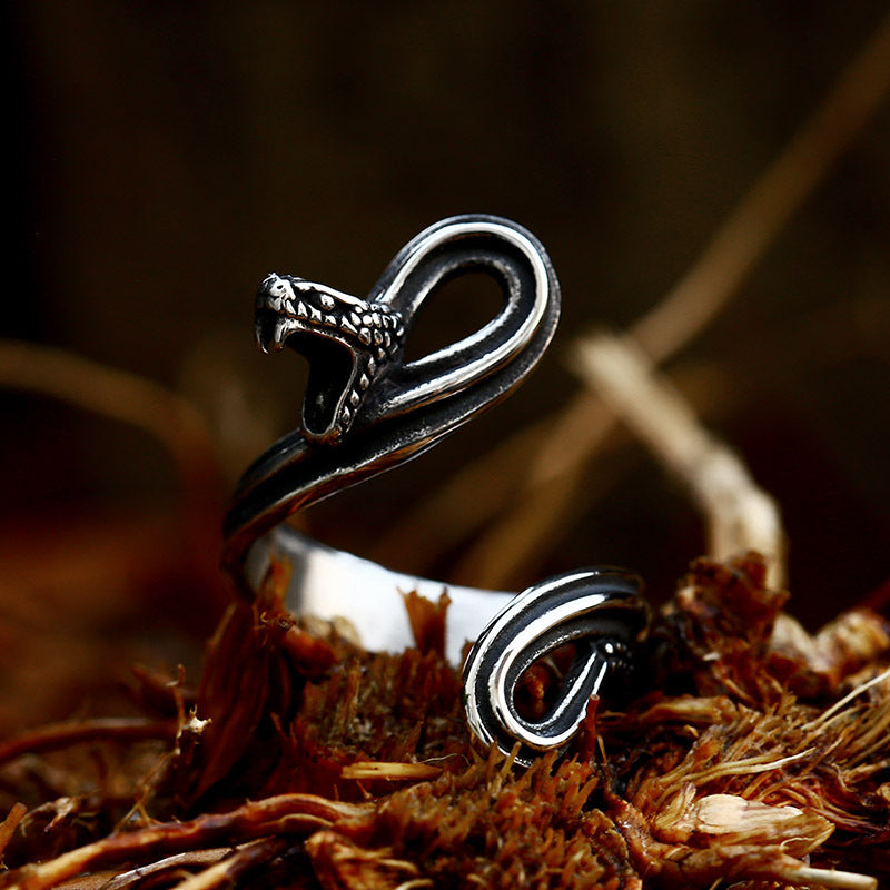 Stainless Steel Striking Snake Ring