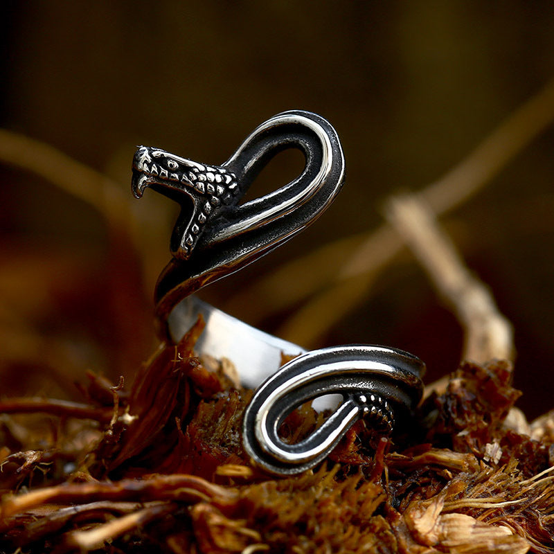 Stainless Steel Striking Snake Ring