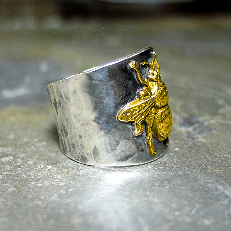 Vintage Hammered Two-tone Bee Ring